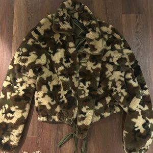 Camo fluffy jacket